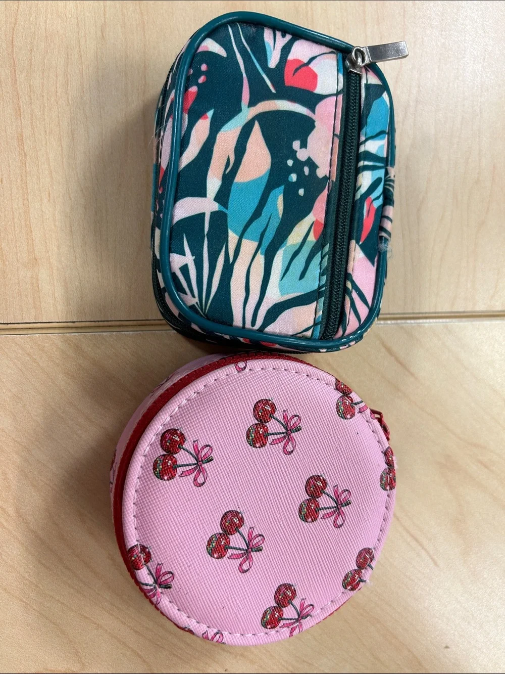Travel Pill Boxes- Cherry 🍒 Round and Hunter Green Floral 💐 Style Print